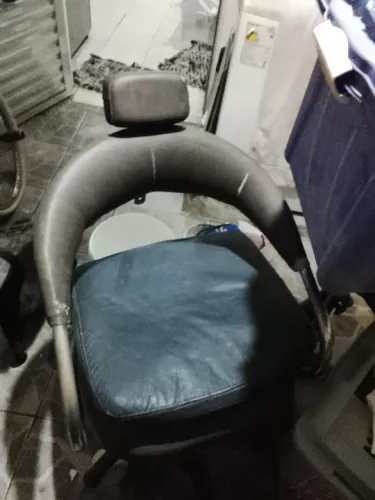 Doação de cadeira de barbeiro