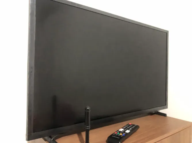 Smart TV 32" Samsung HD UN32H5000FGXZD Tizen 2025