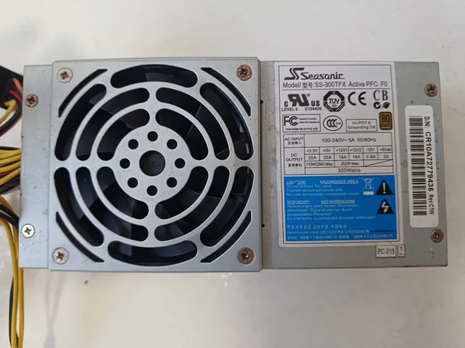 Fonte atx 300Watts Seasonic Model/ :SS-300TFX Active PFC FO