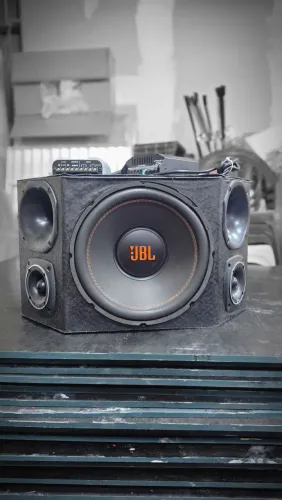 Caixa Trio Sub Jbl Completa + Modulo Taramps TL 1500 + Fonte e carregador Taramps de 60A