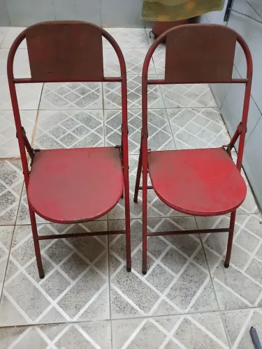 2 cadeiras dobráveis por 40 reais