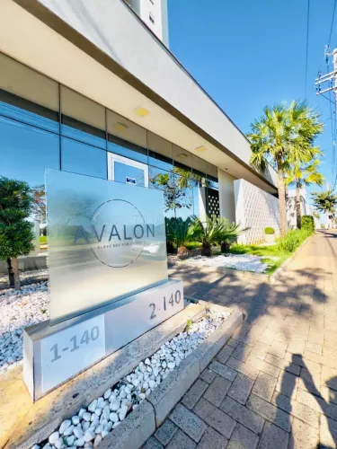 Apartamento para locação e venda no edifício Residencial Avalon em Bauru-SP.