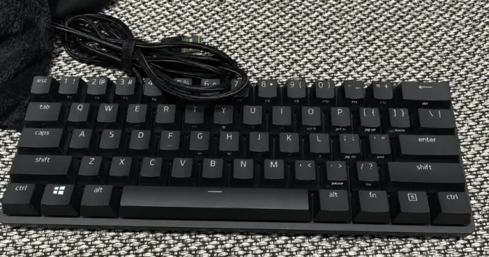 teclado Razer Huntsman Mini 60 switch purple