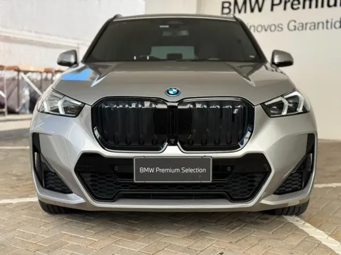 BMW IX1 Xdrive 30 M Sport (elétrico) 2024