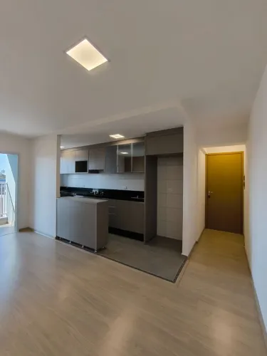 Apartamento à Venda com 2 quartos, 1 banheiros, 2 vagas e 92m² por R$ 520,000