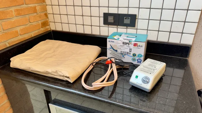 colchão pneumático antiescaras air plus 135kg 127v Dellamed