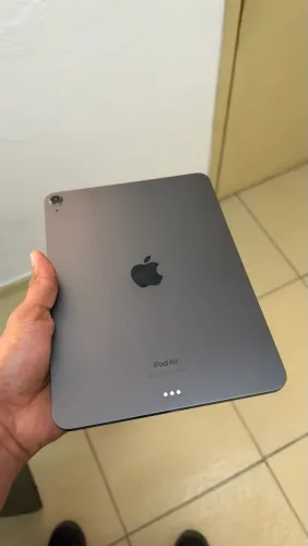 iPad Air 5ª Geração - Praticamente Novo