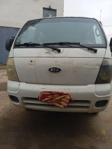 Kia Motors Bongo K-2700 2.7 4x2/4x4 Diesel 2009