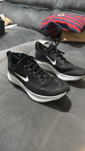 Tênis Nike Zoom Fly 4 Preto com detalhes em Azul - Masculino