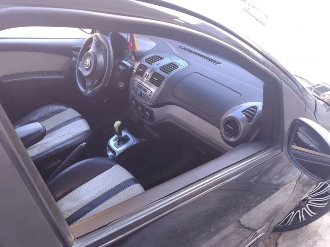 Fiat Grand Siena Essence Dual. 1.6 Flex 16V 2015