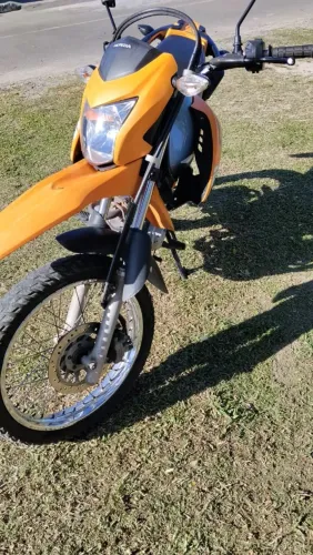 Vendo uma bros 160 