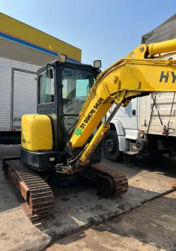 Mini escavadeira Hyundai 35-7 cabinada 
