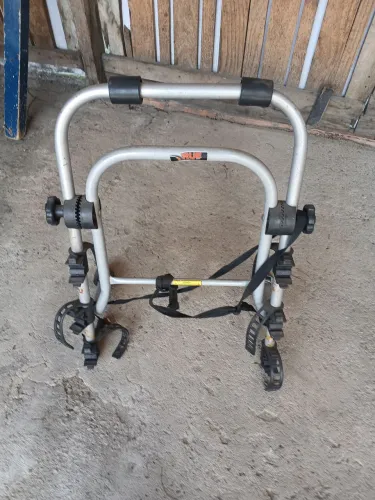 Suporte para. Leva  bicicleta no  carro ? 