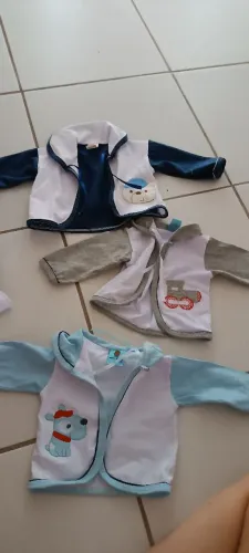 Roupinhas bebê doação 