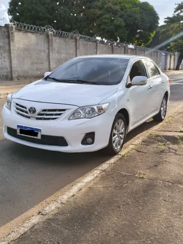 Toyota Corolla Altis 2.0 Flex 16V Aut. 2014