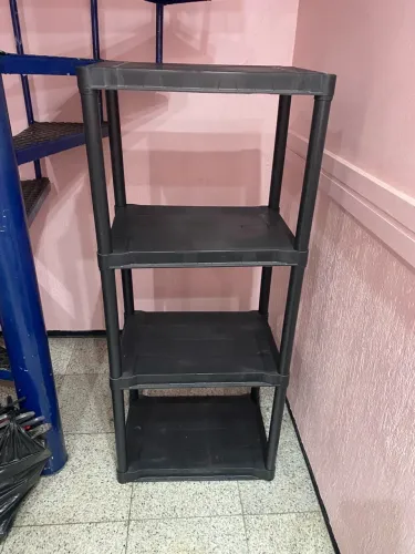 PRATELEIRA DE PLÁSTICO PRETA