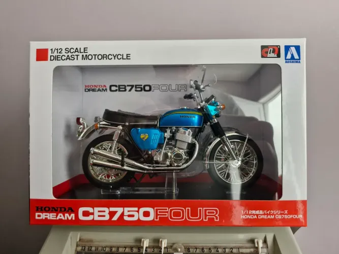Miniatura Honda CB750 1.12 Diecast