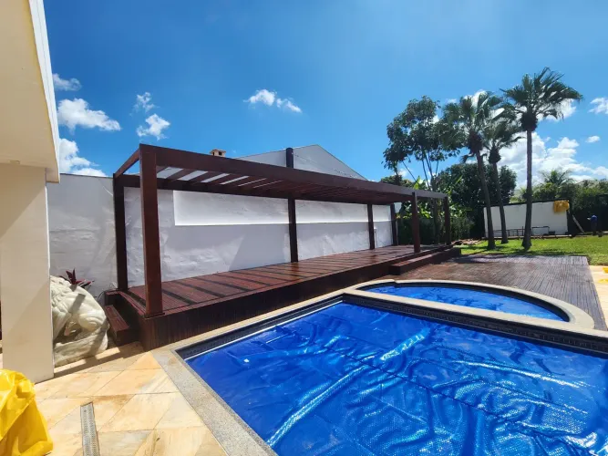 Deck, pergolado forro de madeira