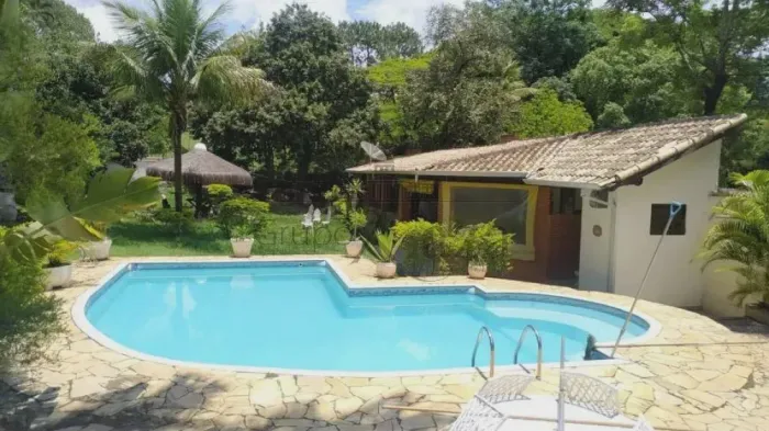 Chácara - Condomínio Haras Lagoinha- Jacareí - 3 Dormitórios / 2 Suíte - 1.590m²de terreno