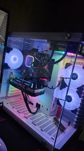 PC gamer impecável i7 7700k + RTX 3050 8GB