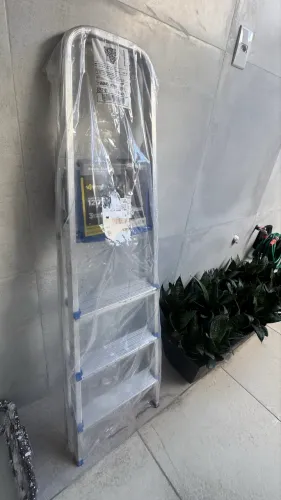 Escada 4 degraus, nova