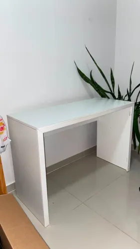 DOAÇÃO - Escrivaninha Branca em MDF