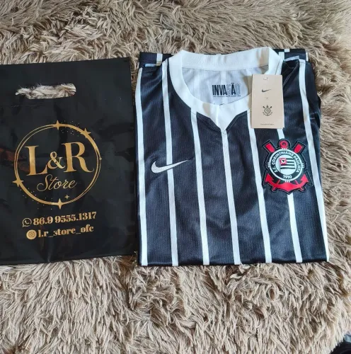 Camisa nova de loja