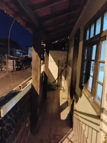 Casa para locação proximo a praça da cotia