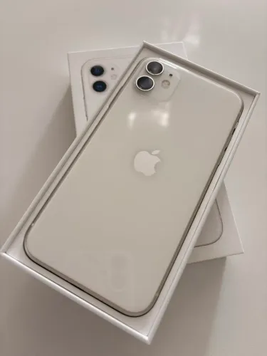 iPhone 11 64GB Branco | Muito Conservado | 82% Bateria