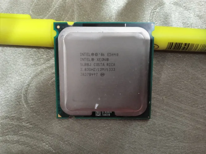 Processador E5440 xeon Adaptado para LGA775
