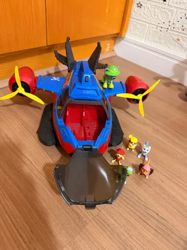 Avião patrulha canina