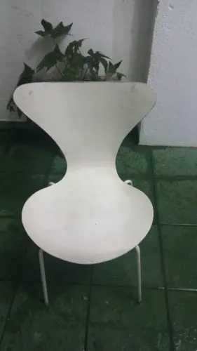 Cadeira Vintage Estilo Arne Jacobsen Série 7 em Madeira Moldada