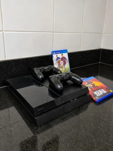 PlayStation 4 FAT, video game novo, com 1 controle estragado apenas!