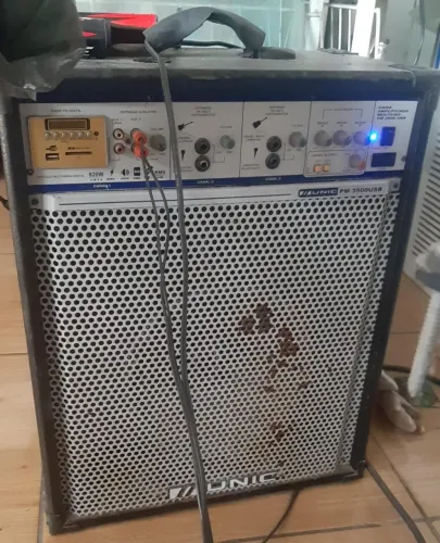 Caixa de Som UNIC PM 3500USB - 800W de Potência