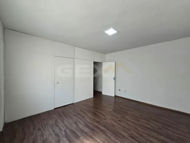 Sala Comercial à Venda no Centro de Divinópolis MG