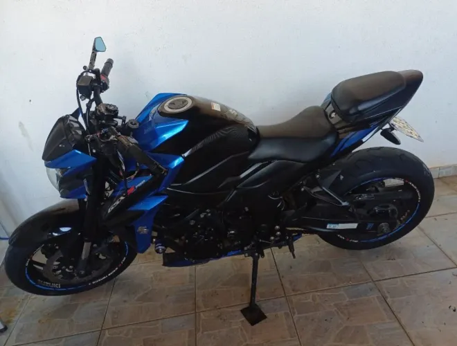 Suzuki gsx s750 2019 impecável