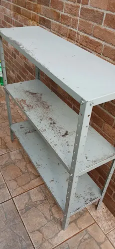 Prateleira de aço 3 bandeijas 1 metro de altura