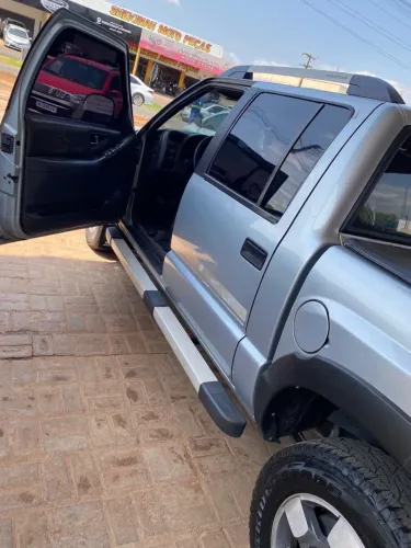 Chevrolet S10 Pick-up Exec. 2.8 4X4 CD TB Int.dies 2011