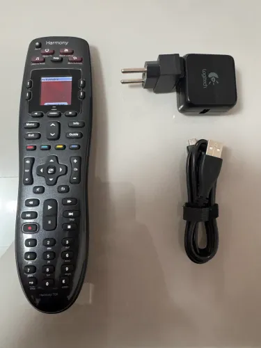 Controle remoto universal Logitech Harmoni 700
