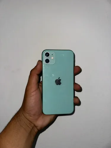iPhone 11 Verde - Funciona Perfeitamente | Tela com Mancha | 69% Bateria 