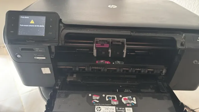 HP Photosmart com Wi-Fi, funcionando perfeitamente, cartucho com defeito