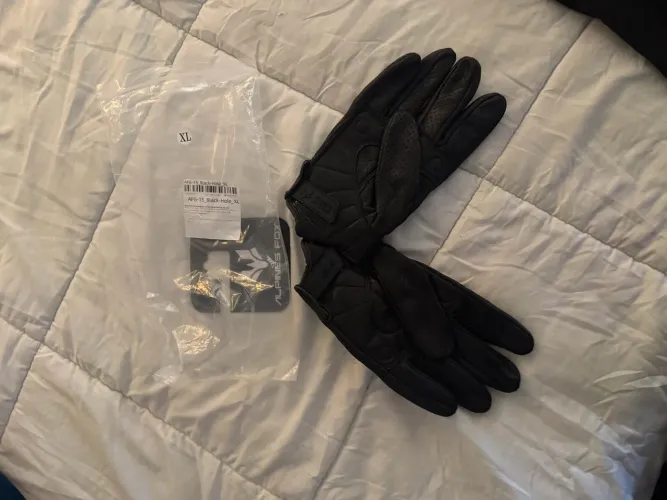 Luvas De Motocicleta Perfuradas De Couro Vintage