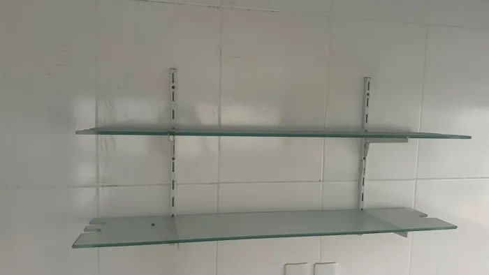 Prateleiras de Vidro com Suporte