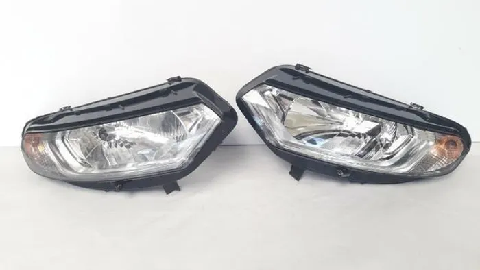 Farol da Ecosport 14/17