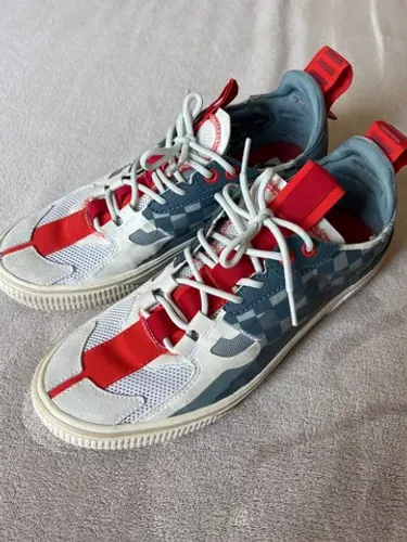 Vans UA Over CC