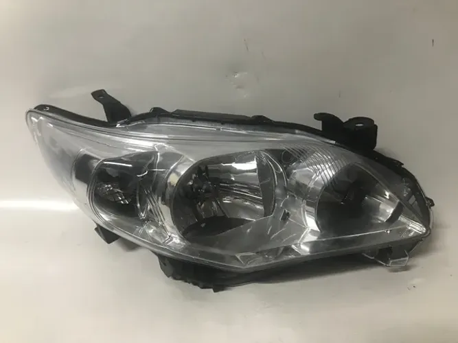 Farol Corolla 