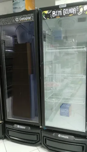 CERVEJEIRA e REFRIGERADOR GELOPAR / Amanda