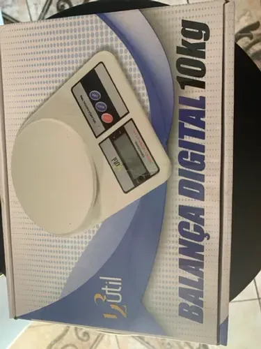 Balança de cozinha e mini liquidificador portátil