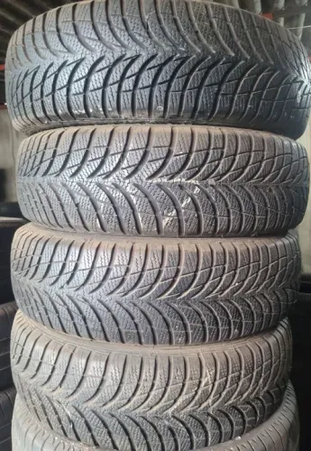 Pneus 175 65 15 Goodyear seminovos 90% em até 10x de R$28,00 no cartão de crédito