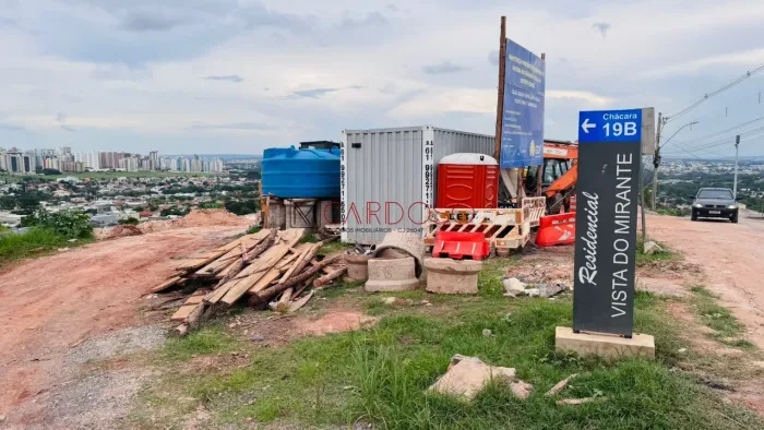 Vendo 4 Lotes no Arniqueiras, 250mts, Aceita carro - R17